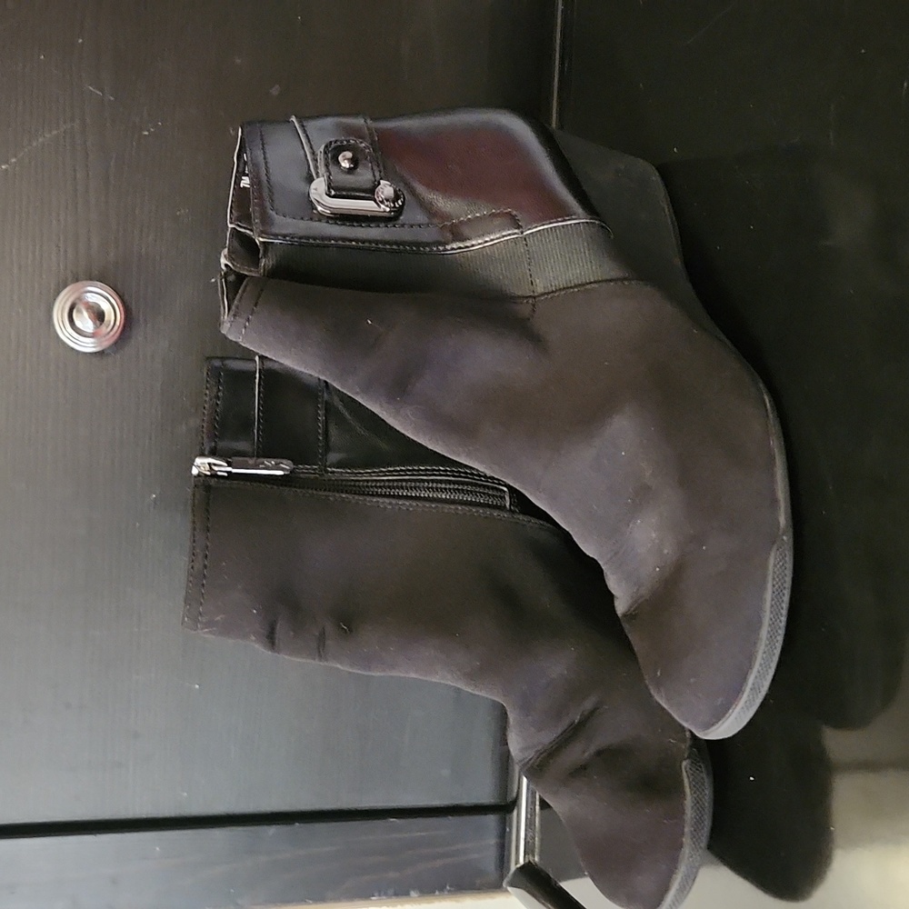 Anne Klein Ankle Boots